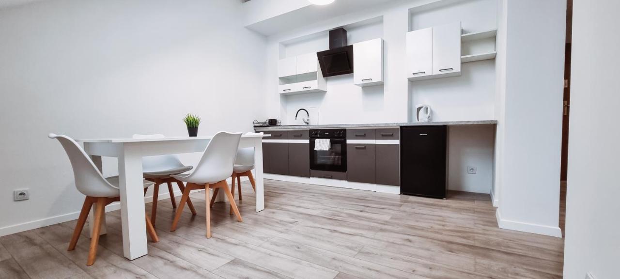 Sunny Apartment 8 คราคูฟ ภายนอก รูปภาพ
